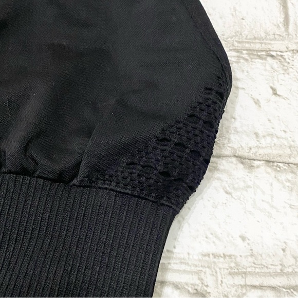 GYMSHARK Black Energy Seamless Crop Top Size Small - Picture 8 of 13